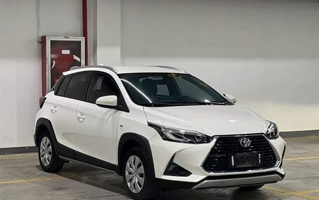 Toyota Yaris XP150 рестайлинг, 2022 год, 1 057 000 рублей, 3 фотография