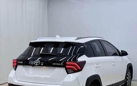 Toyota Yaris XP150 рестайлинг, 2022 год, 1 071 000 рублей, 4 фотография