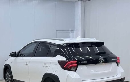 Toyota Yaris XP150 рестайлинг, 2022 год, 1 071 000 рублей, 7 фотография