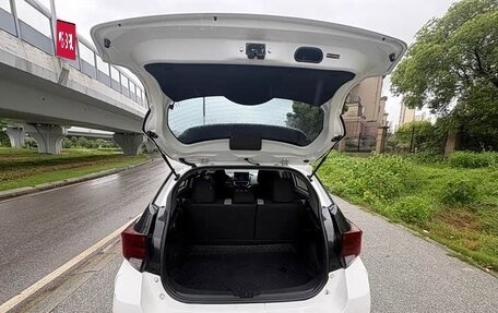 Toyota Yaris XP150 рестайлинг, 2022 год, 1 040 000 рублей, 7 фотография