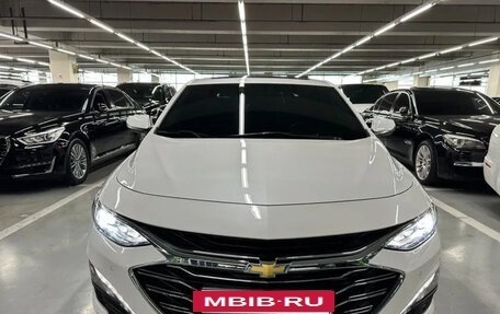 Chevrolet Malibu IX, 2019 год, 1 220 123 рублей, 2 фотография