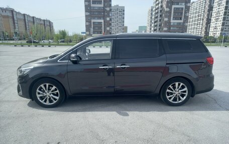 KIA Carnival III, 2019 год, 3 250 000 рублей, 6 фотография