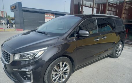 KIA Carnival III, 2019 год, 3 250 000 рублей, 3 фотография