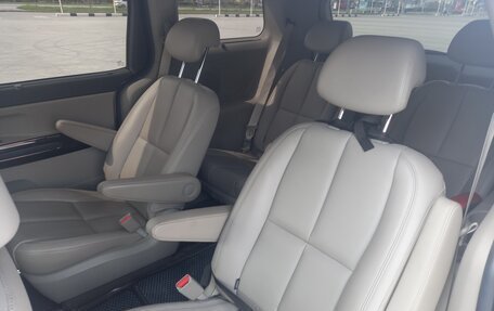 KIA Carnival III, 2019 год, 3 250 000 рублей, 9 фотография