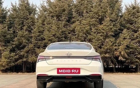 Hyundai Elantra, 2022 год, 1 220 000 рублей, 5 фотография