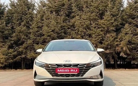 Hyundai Elantra, 2022 год, 1 220 000 рублей, 2 фотография