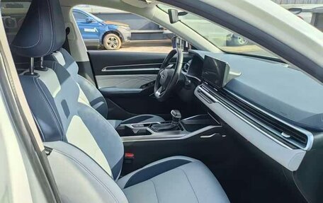 Geely Emgrand, 2022 год, 1 154 125 рублей, 12 фотография