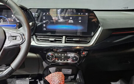 Chevrolet Trax, 2023 год, 1 440 000 рублей, 16 фотография