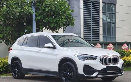 BMW X1, 2022 год, 1 740 000 рублей, 3 фотография