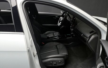 Audi A4, 2019 год, 2 300 000 рублей, 6 фотография