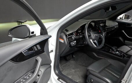 Audi A4, 2019 год, 2 300 000 рублей, 5 фотография
