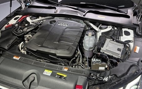 Audi A4, 2019 год, 2 300 000 рублей, 13 фотография