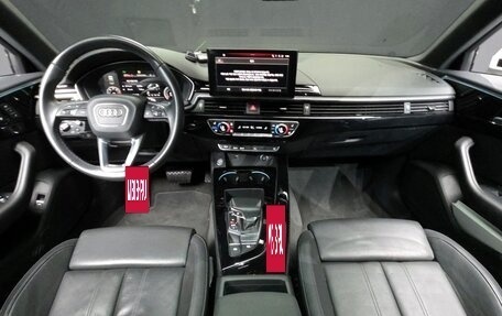 Audi A4, 2019 год, 2 300 000 рублей, 9 фотография