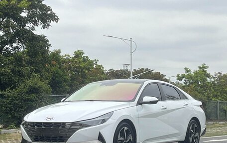 Hyundai Elantra, 2022 год, 1 228 000 рублей, 1 фотография