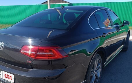 Volkswagen Passat B8 рестайлинг, 2017 год, 2 000 000 рублей, 4 фотография