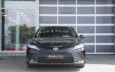 Toyota Camry, 2021 год, 2 890 000 рублей, 2 фотография