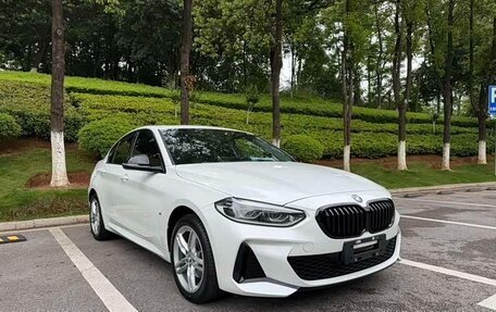 BMW 1 серия, 2022 год, 1 346 000 рублей, 3 фотография