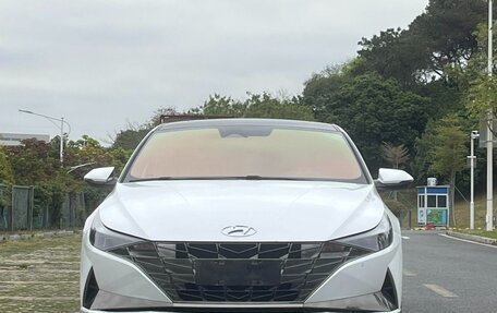 Hyundai Elantra, 2022 год, 1 228 000 рублей, 2 фотография