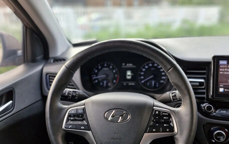Hyundai Solaris II рестайлинг, 2021 год, 1 550 000 рублей, 10 фотография