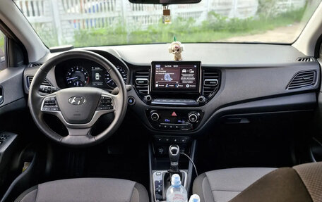 Hyundai Solaris II рестайлинг, 2021 год, 1 550 000 рублей, 11 фотография