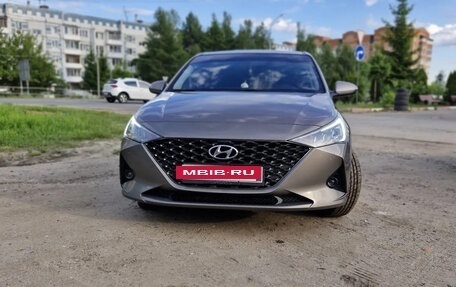 Hyundai Solaris II рестайлинг, 2021 год, 1 550 000 рублей, 3 фотография