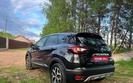Renault Kaptur I рестайлинг, 2018 год, 1 490 000 рублей, 2 фотография
