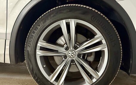 Volkswagen Tiguan II, 2018 год, 3 000 000 рублей, 11 фотография