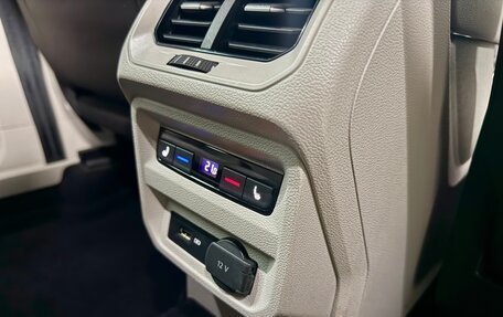 Volkswagen Tiguan II, 2018 год, 3 000 000 рублей, 16 фотография