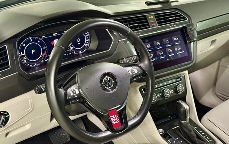 Volkswagen Tiguan II, 2018 год, 3 000 000 рублей, 6 фотография