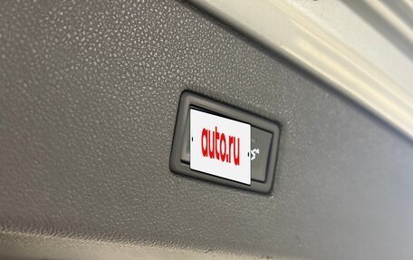Volkswagen Tiguan II, 2018 год, 3 000 000 рублей, 32 фотография