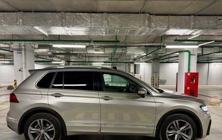 Volkswagen Tiguan II, 2018 год, 3 000 000 рублей, 24 фотография