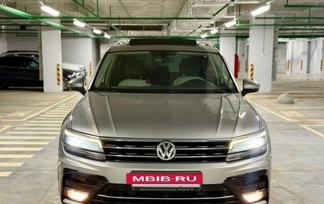 Volkswagen Tiguan II, 2018 год, 3 000 000 рублей, 21 фотография