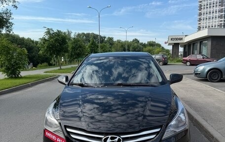 Hyundai Solaris II рестайлинг, 2016 год, 950 000 рублей, 1 фотография