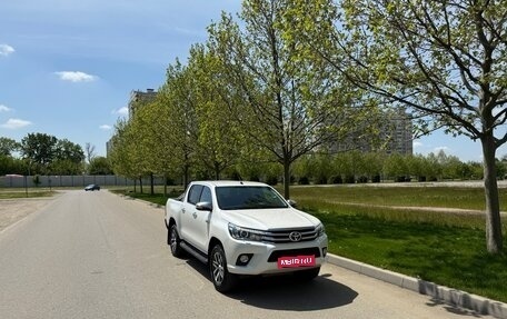 Toyota Hilux VIII, 2015 год, 3 349 000 рублей, 1 фотография