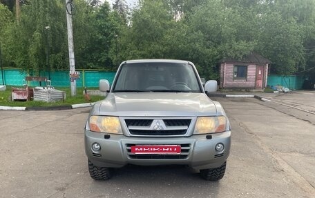 Mitsubishi Pajero III рестайлинг, 2003 год, 850 000 рублей, 2 фотография