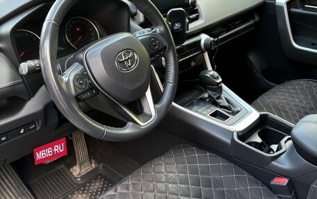 Toyota RAV4, 2020 год, 3 450 000 рублей, 7 фотография