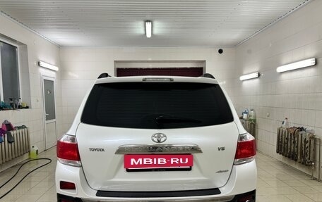 Toyota Highlander III, 2011 год, 2 100 000 рублей, 4 фотография