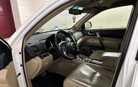 Toyota Highlander III, 2011 год, 2 100 000 рублей, 9 фотография