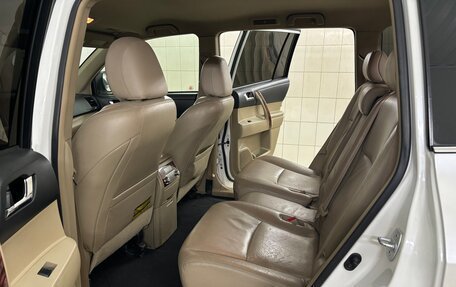 Toyota Highlander III, 2011 год, 2 100 000 рублей, 18 фотография