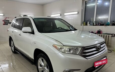 Toyota Highlander III, 2011 год, 2 100 000 рублей, 7 фотография