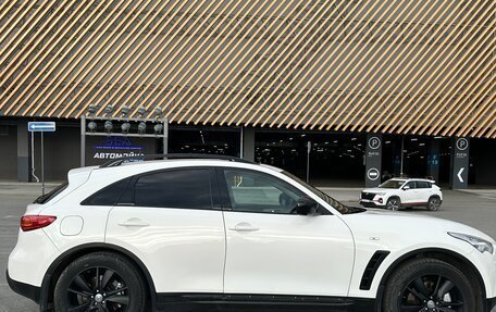 Infiniti QX70, 2014 год, 1 850 000 рублей, 3 фотография