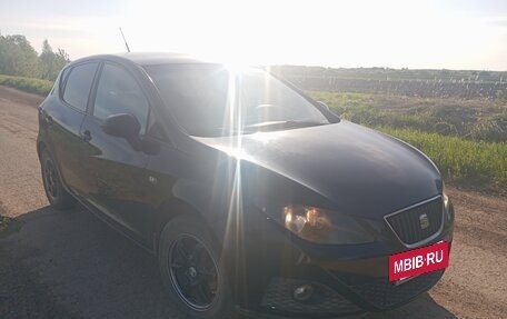 SEAT Ibiza IV рестайлинг 2, 2011 год, 500 000 рублей, 2 фотография