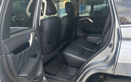 Mitsubishi Pajero Sport III рестайлинг, 2019 год, 4 100 000 рублей, 13 фотография