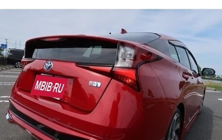 Toyota Prius IV XW50, 2022 год, 1 700 000 рублей, 3 фотография