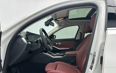 BMW 3 серия, 2023 год, 2 630 000 рублей, 10 фотография