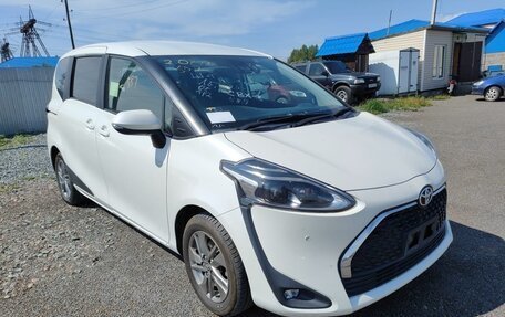 Toyota Sienta II, 2021 год, 1 750 000 рублей, 3 фотография
