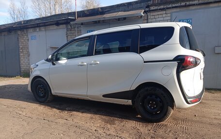 Toyota Sienta II, 2021 год, 1 750 000 рублей, 6 фотография
