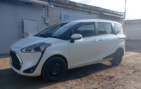 Toyota Sienta II, 2021 год, 1 750 000 рублей, 5 фотография