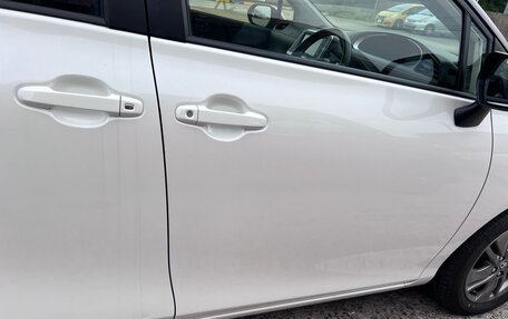 Toyota Sienta II, 2021 год, 1 750 000 рублей, 18 фотография