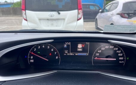Toyota Sienta II, 2021 год, 1 750 000 рублей, 24 фотография